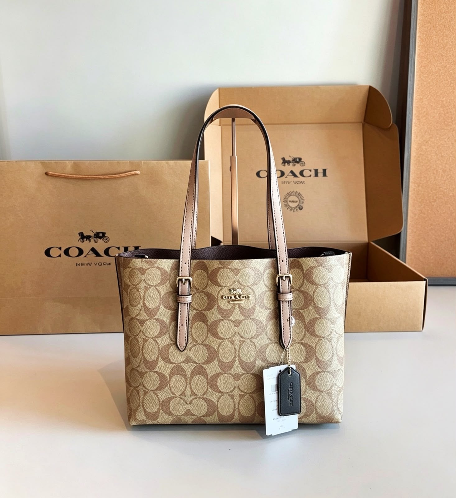 COACH Signature Tote 28 cm With Box
