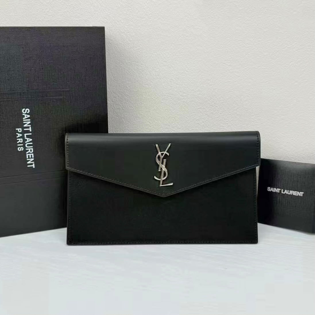 YSL Envelope Clutch Pouch 28 cm A+