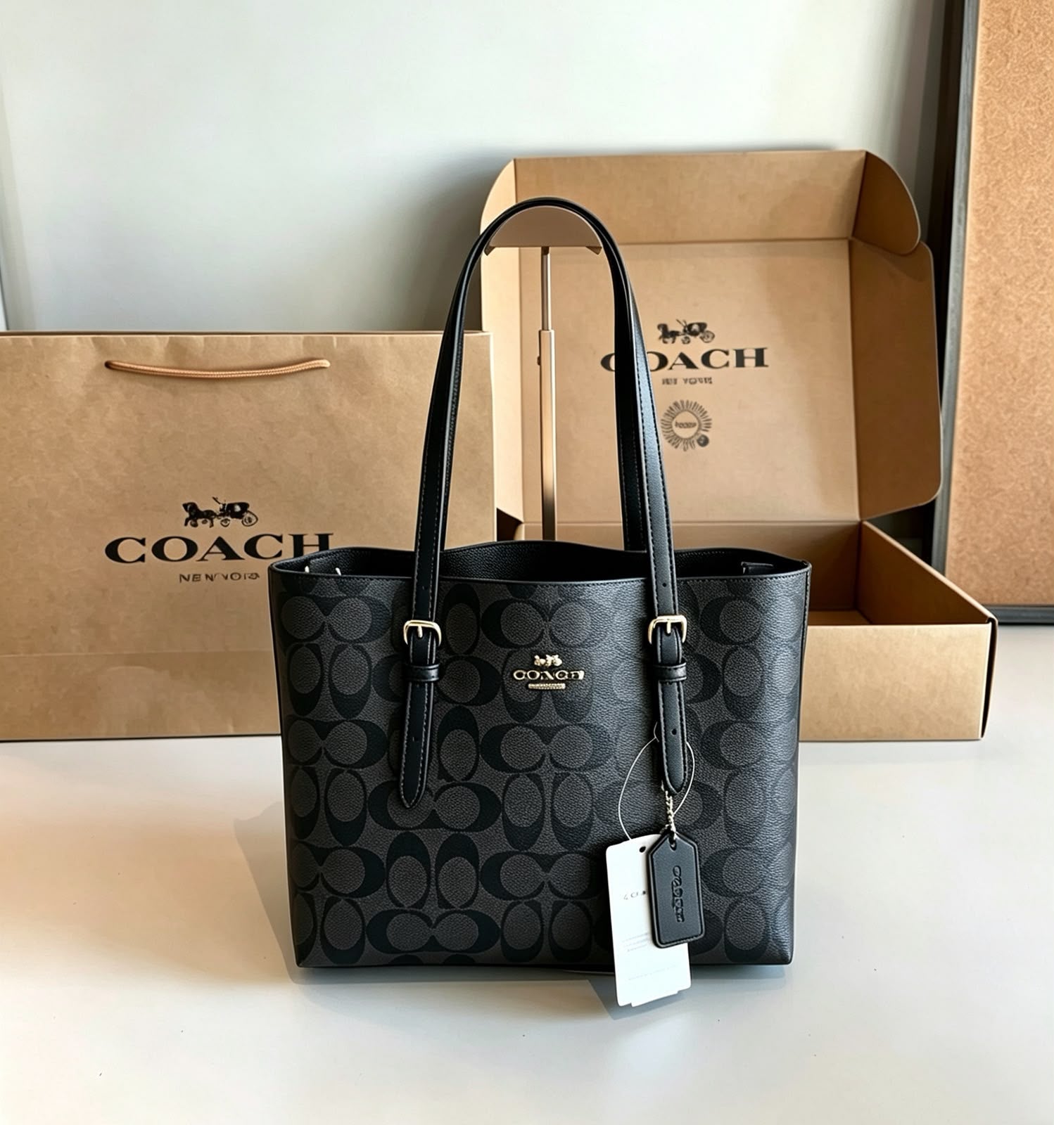 COACH Signature Tote 28 cm With Box