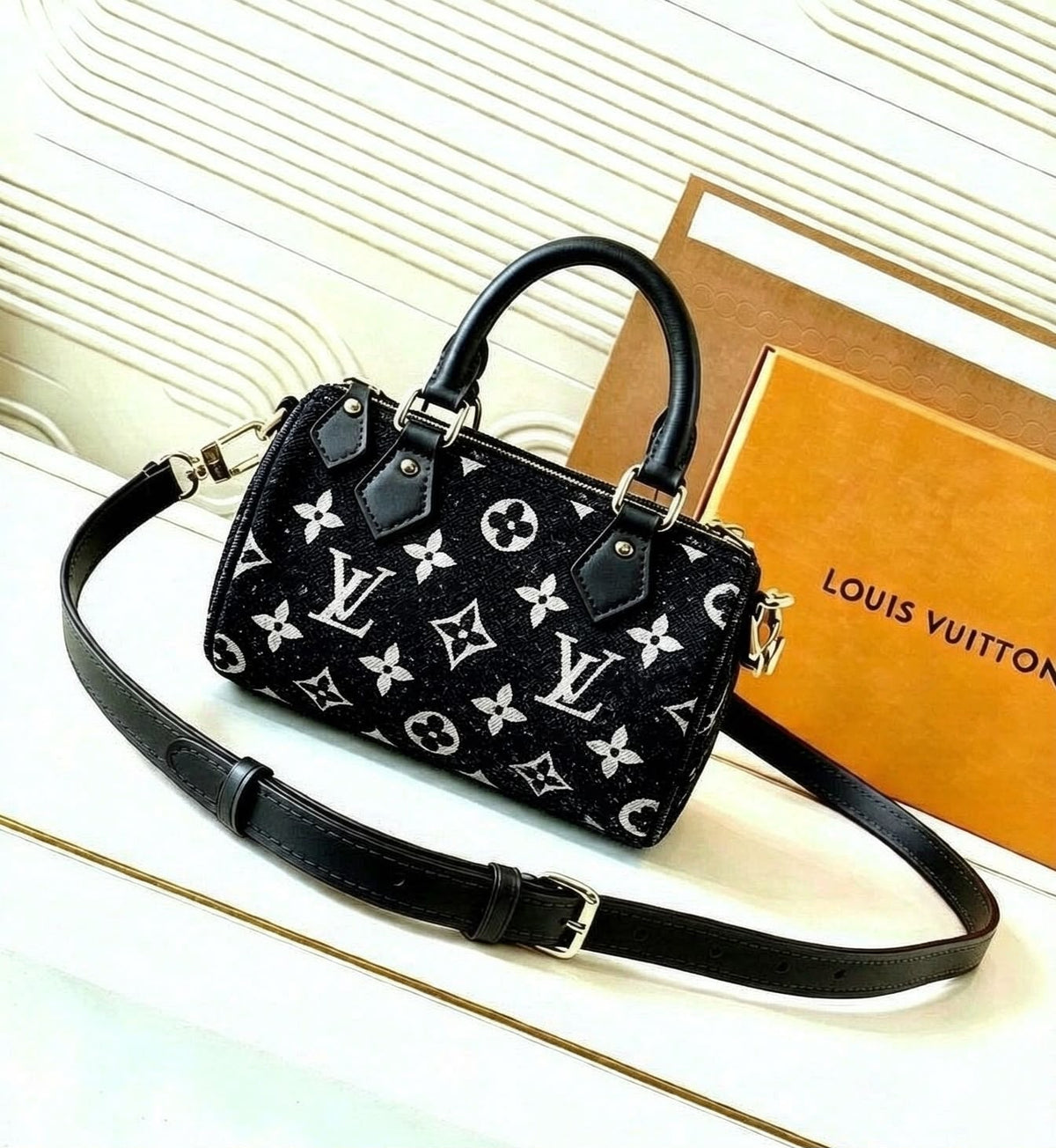LV Nano Speedy 16cm