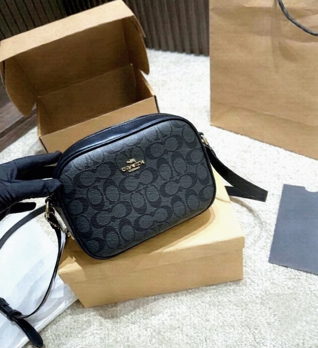 COACH Signature Crossbody Bag 20cm