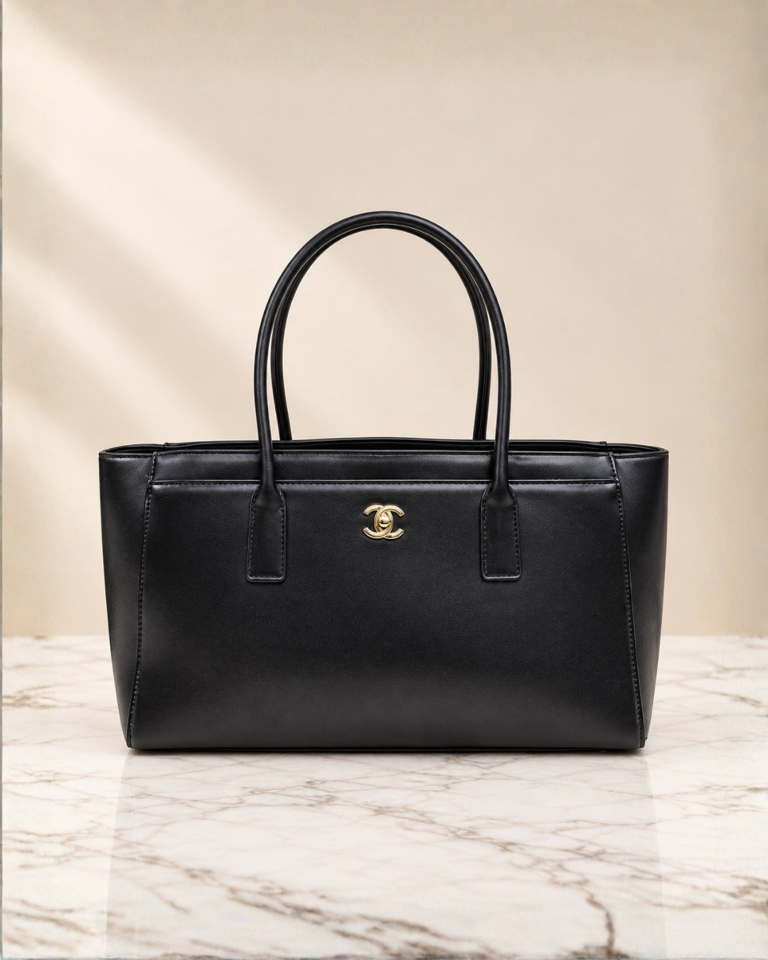 CHANEL Executive Tote 35 cm A+