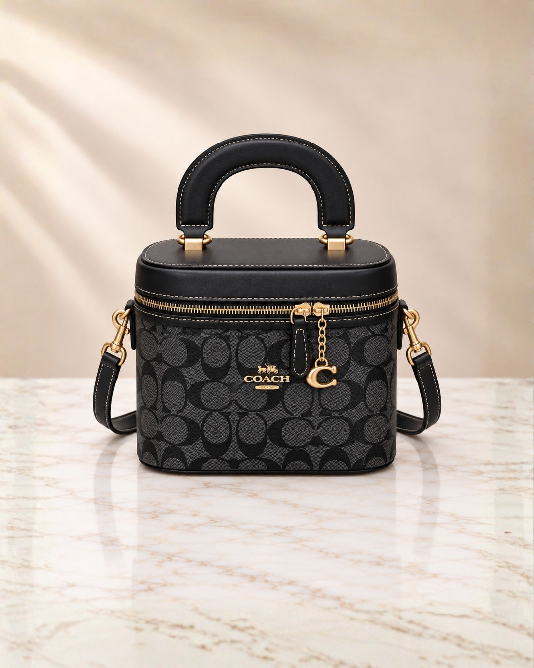 COACH Vanity Bag 19cm