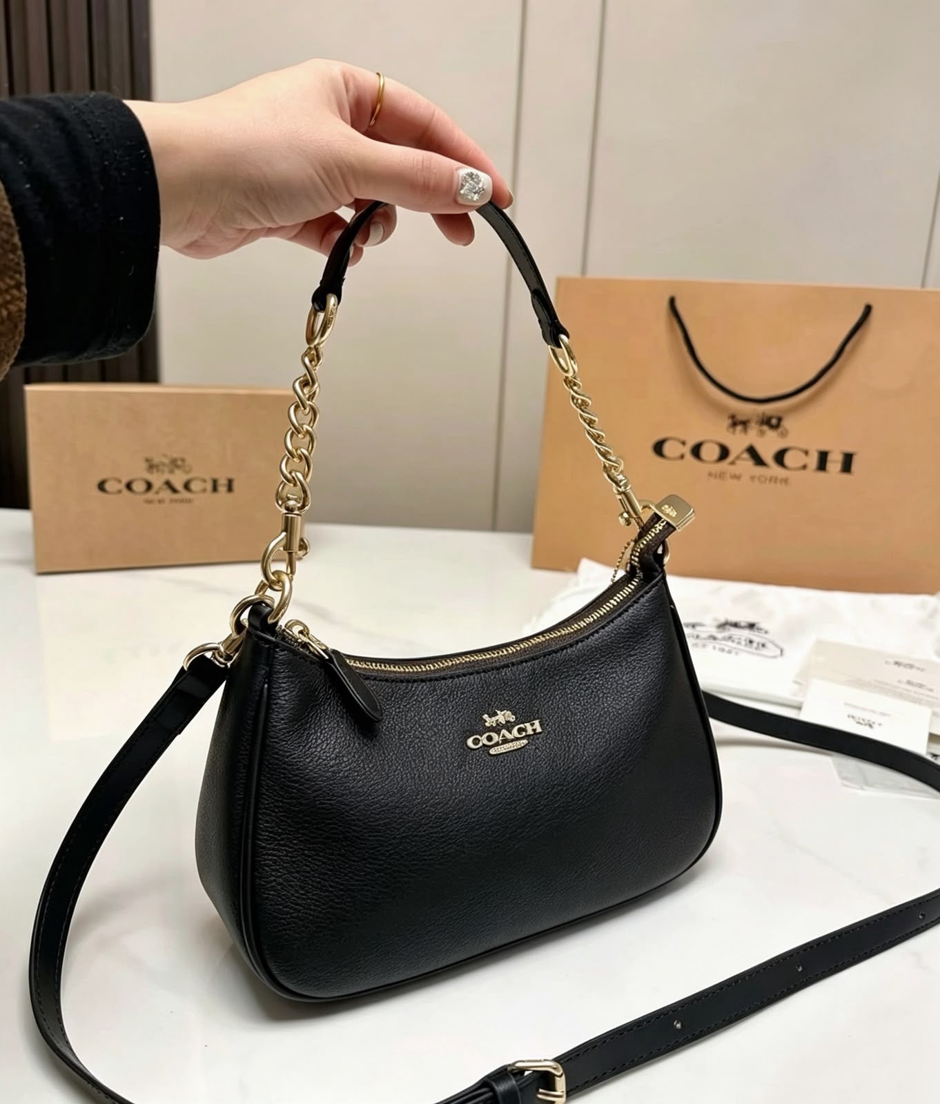 COACH Leather Chain Shoulder Bag 24cm