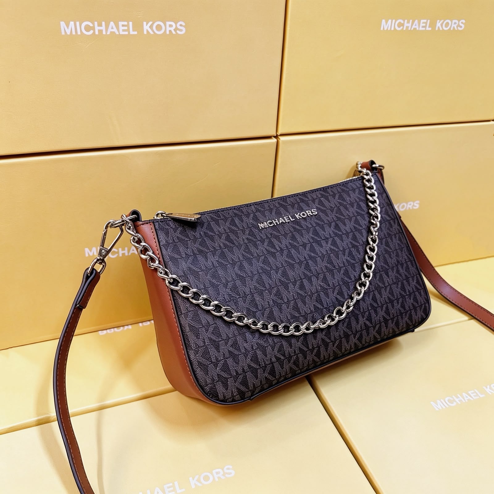 MICHAEL KORS Chain Strap Signature Shoulder Bag 25 cm