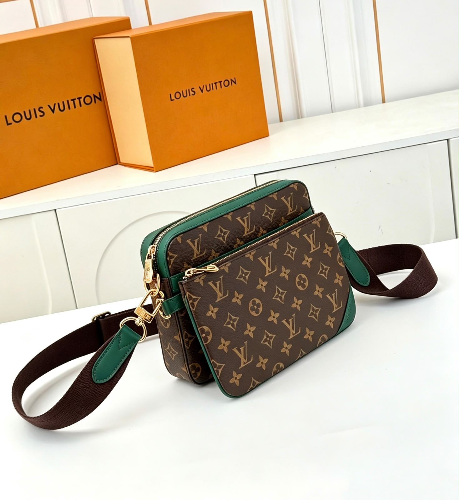 LV Sling Bag 25 cm