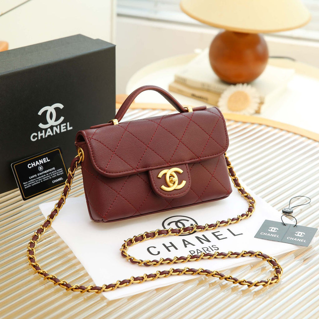 CHANEL Quilted Classic Shoulder Bag 20 cm
