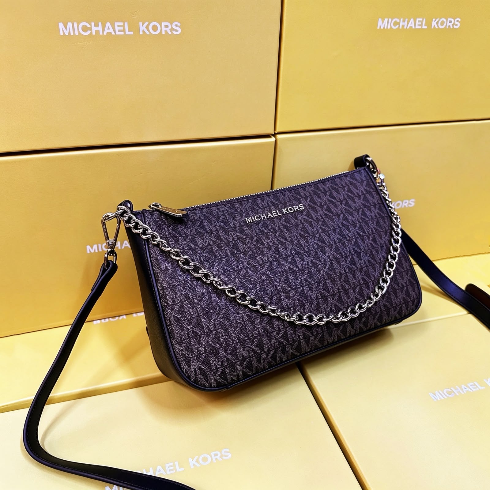 MICHAEL KORS Chain Strap Signature Shoulder Bag 25 cm