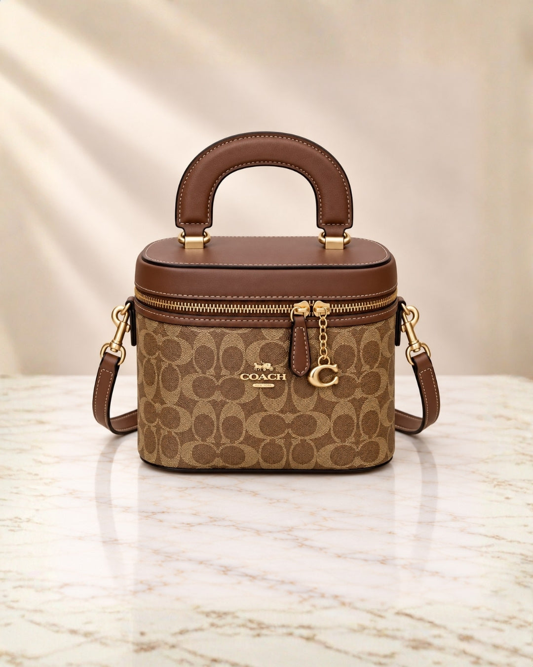 COACH Vanity Bag 19cm