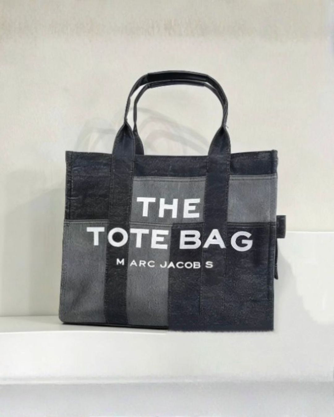 Marc Jacobs The Tote Bag Large 41cm A+