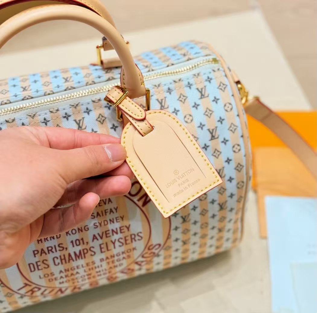 حقيبة LV سبيدي 30 سم بألوان ماستر 4