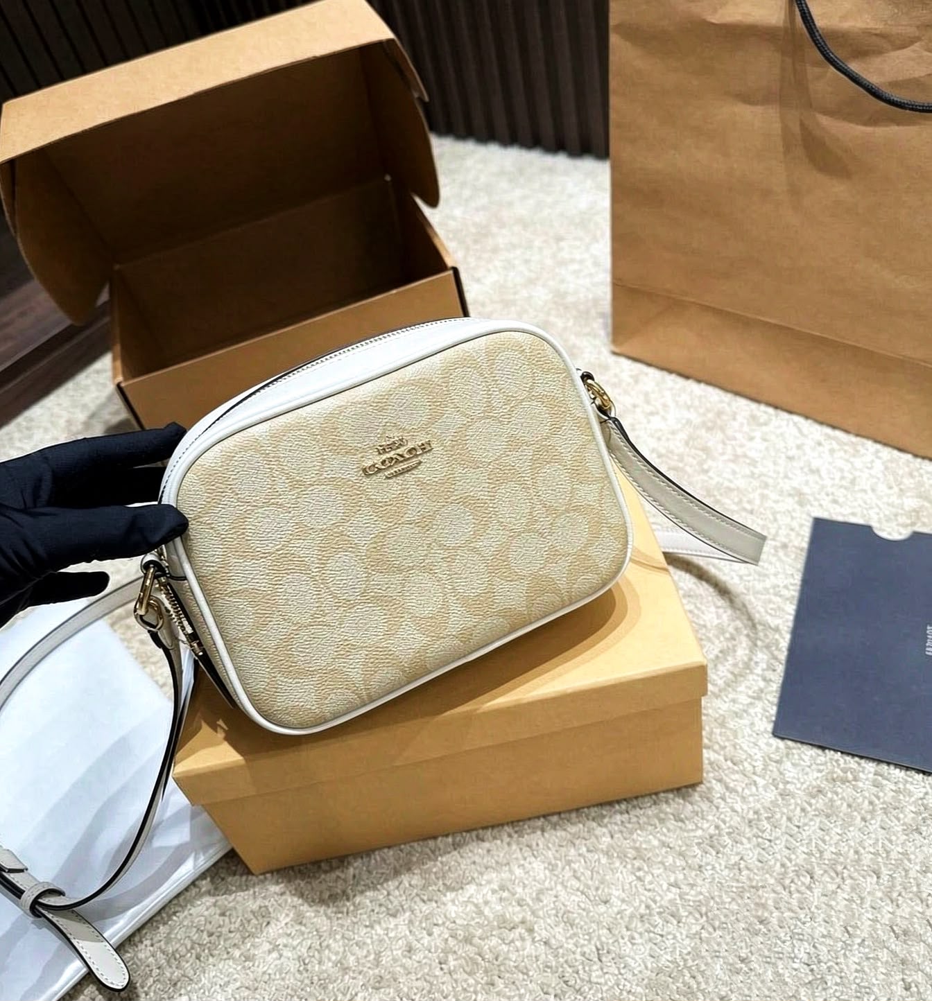COACH Signature Crossbody Bag 20cm
