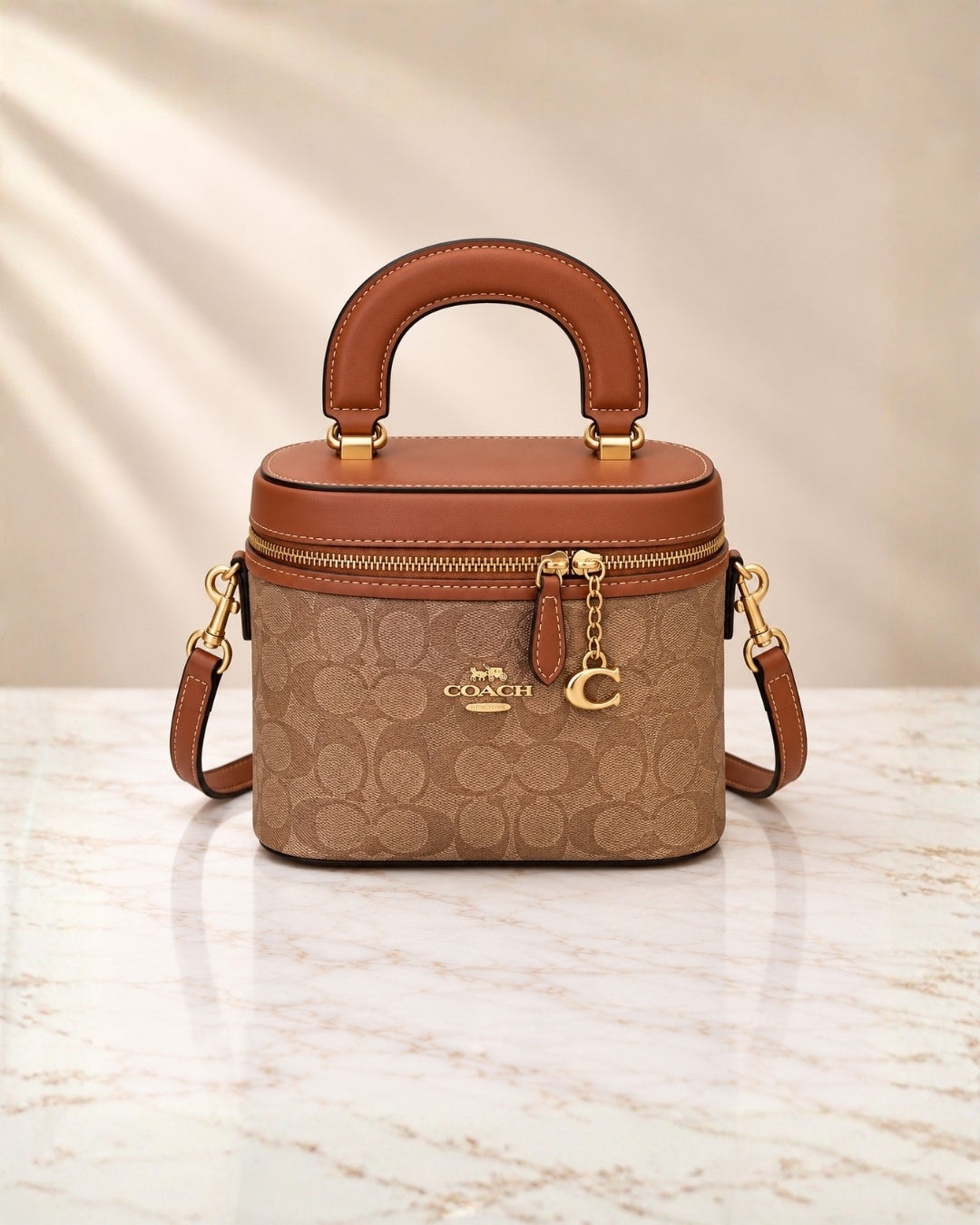COACH Vanity Bag 19cm