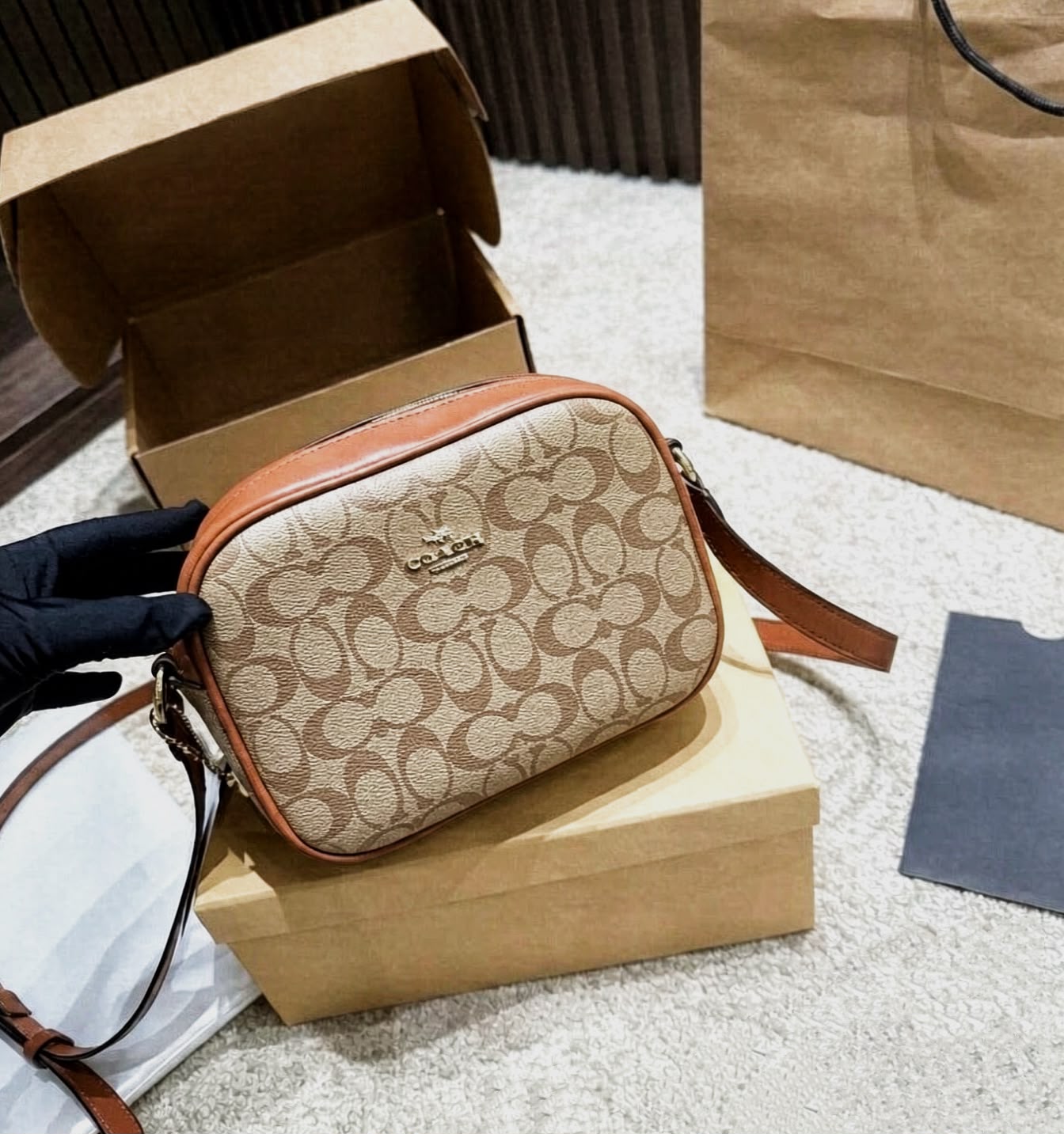 COACH Signature Crossbody Bag 20cm
