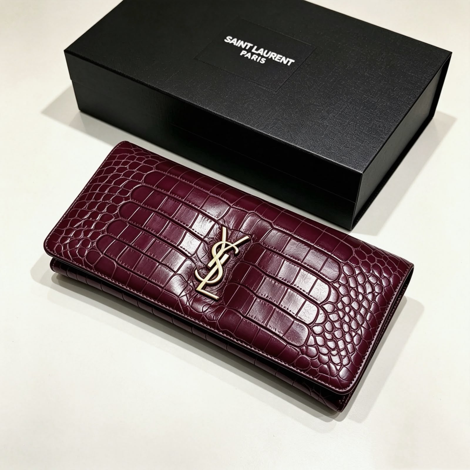 محفظة YSL كونتيننتال 22 سم ماستر