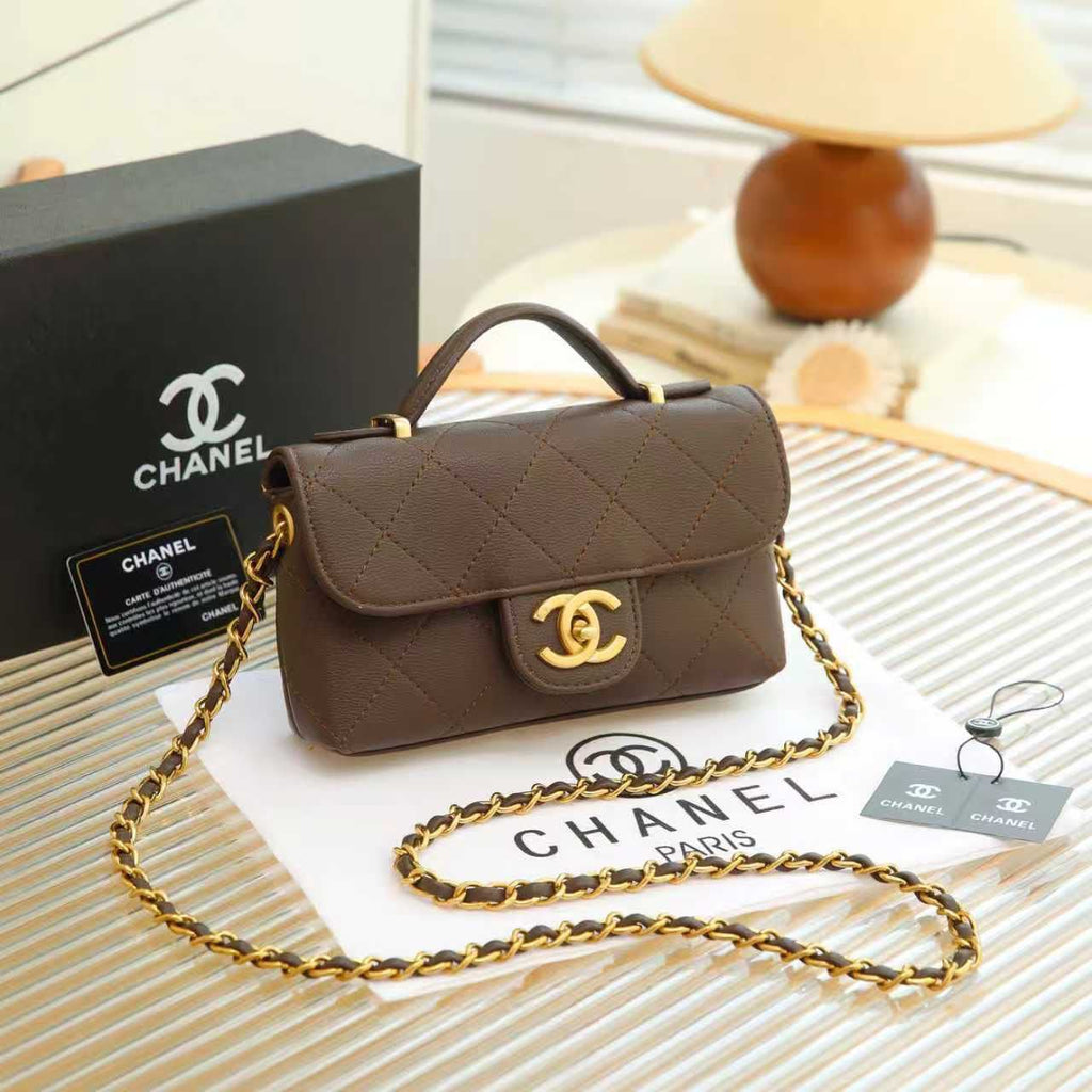 CHANEL Quilted Classic Shoulder Bag 20 cm