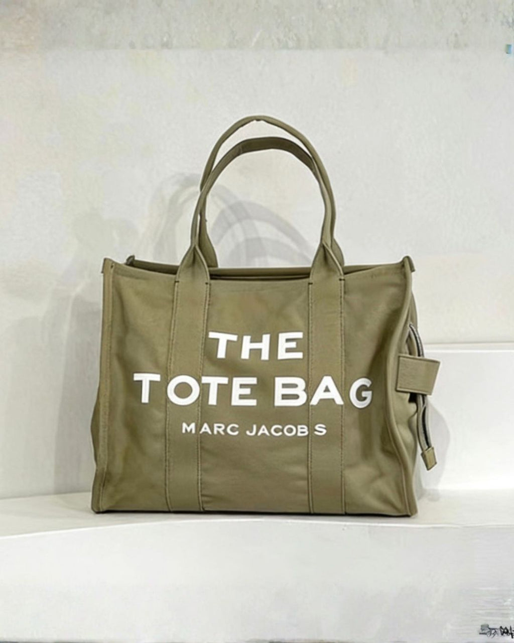 Marc Jacobs The Tote Bag Large 41cm A+