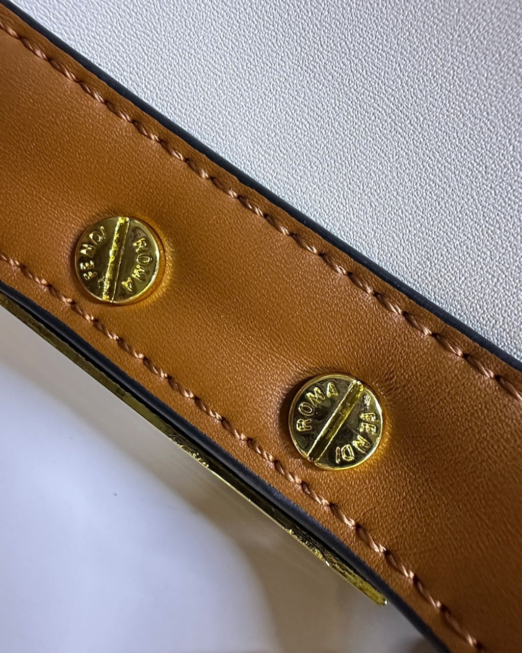 Fendi Peekaboo Tote 42Cm A+