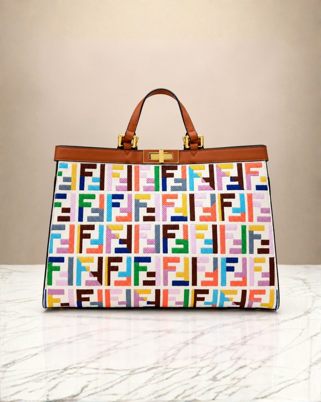 Fendi Peekaboo Tote 42Cm A+