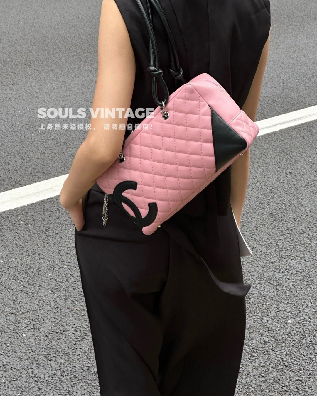 CHANEL Quilted Shoulder Bag 28cm