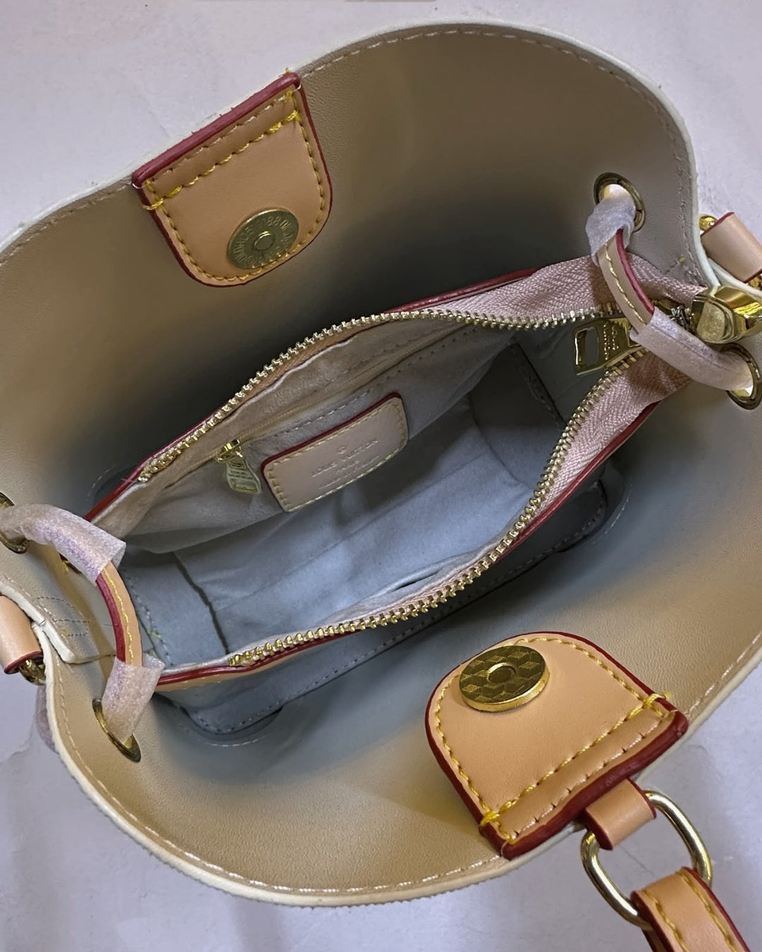LV  Petite Bucket Bag 22cm
