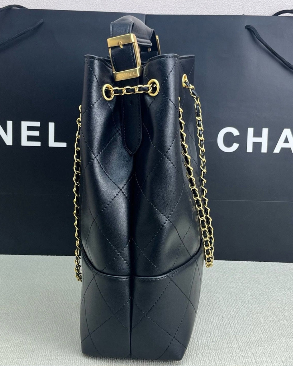 CHANEL Quilted Chain Shoulder Bag 33cm