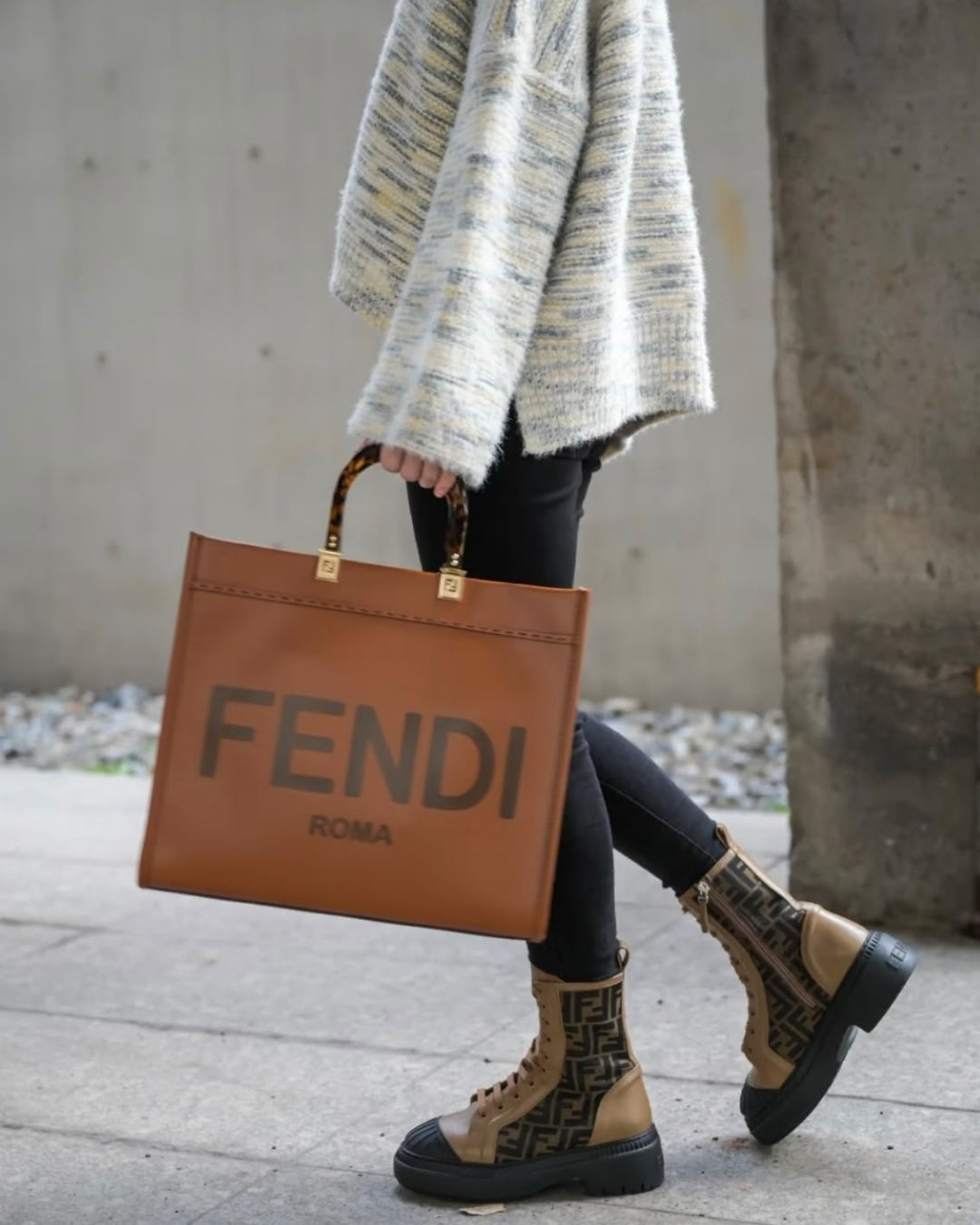 FENDI Peekaboo Tote 38cm