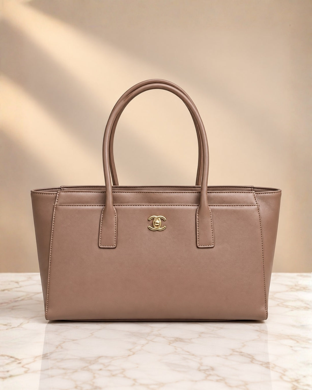 CHANEL Executive Tote 35 cm A+