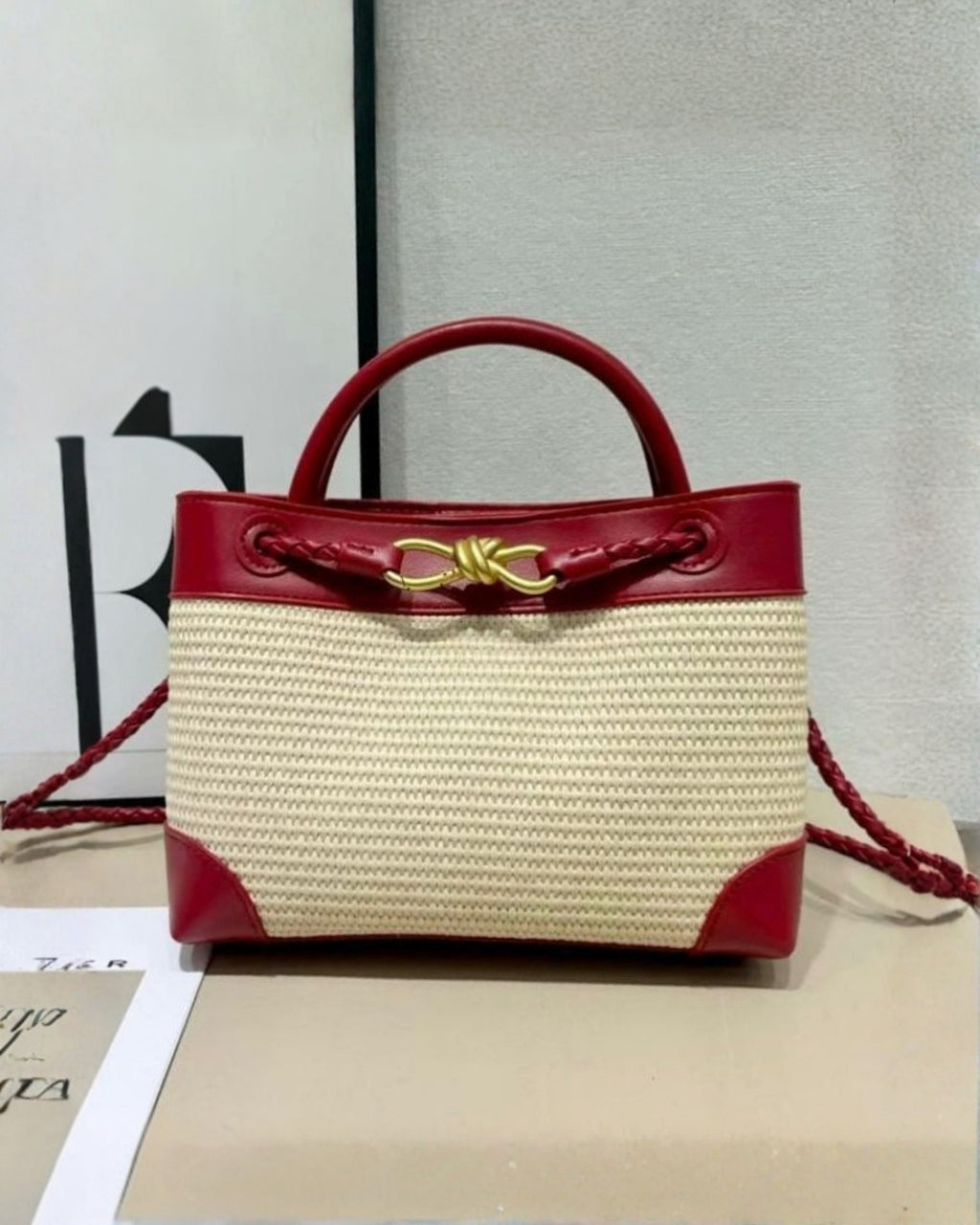 BOTTEGA Woven Structured Top Handle Shoulder Bag 25cm