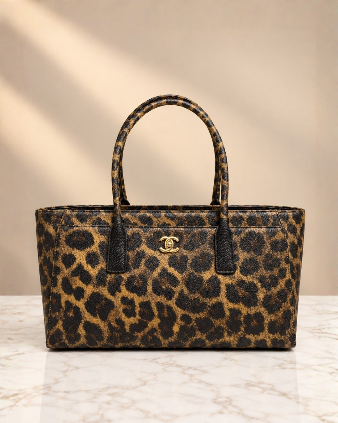 CHANEL Executive Tote 35 cm A+