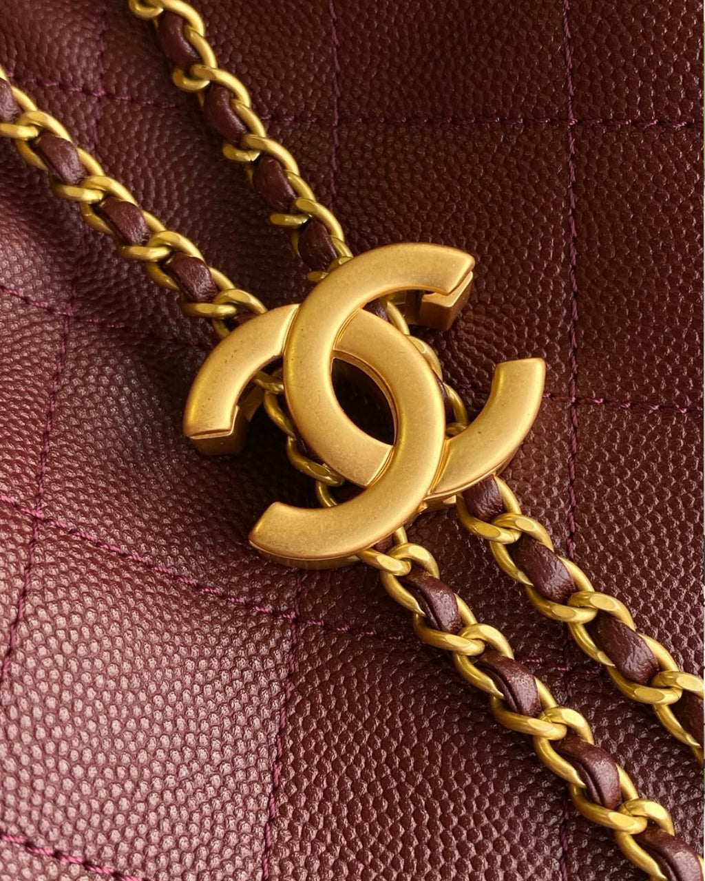 CHANEL 25 Bag Large Grainy Surface 30cm