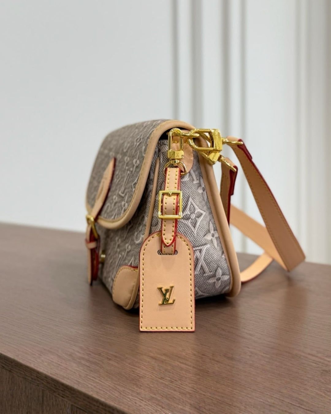 LV Diane Shoulder Bag 25cm Master