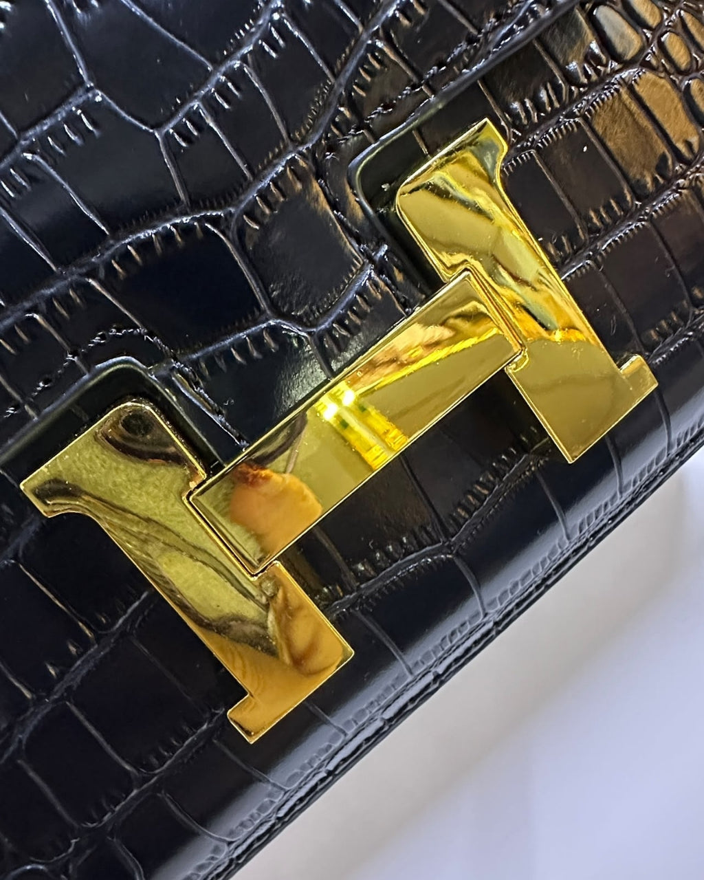 Hermès Croc Shoulder Bag 20cm