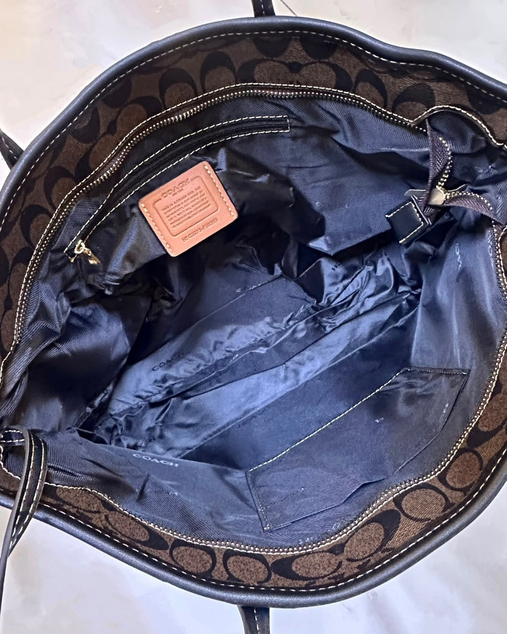 COACH Horse & Carriage Tote 43cm