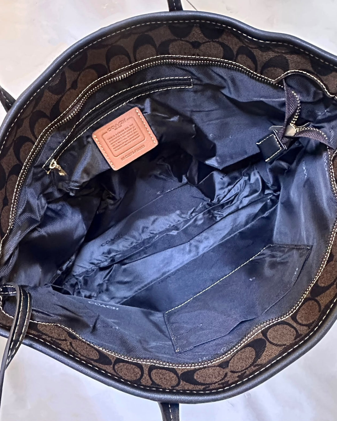 COACH Horse & Carriage Tote 43cm