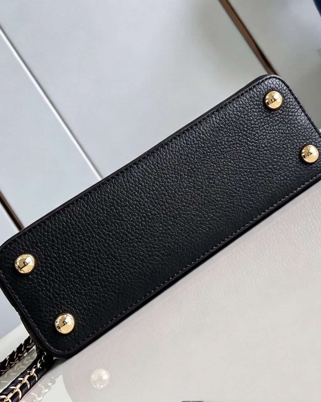 LV Capucines Medium 27cm