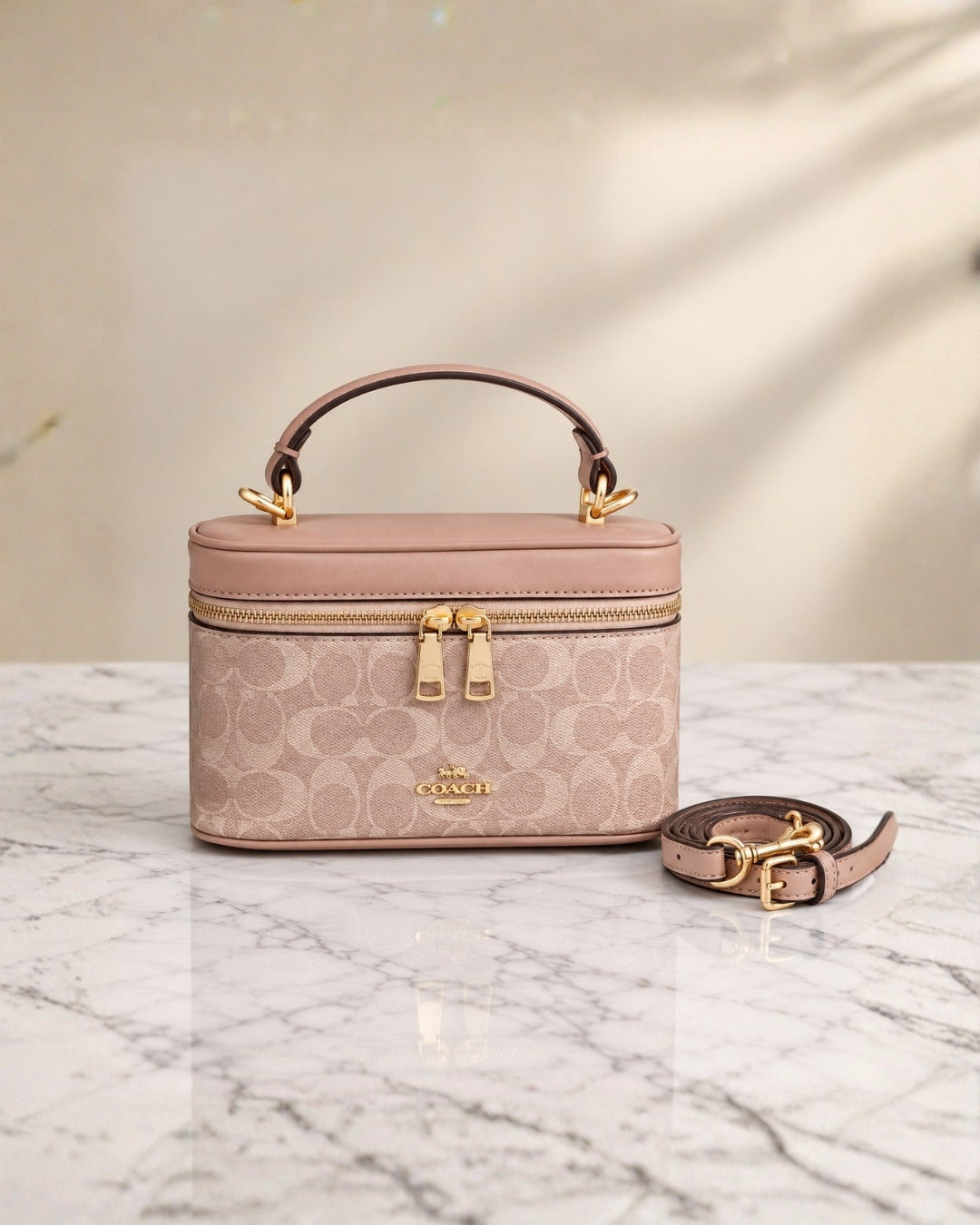 COACH Vanity Bag 19cm