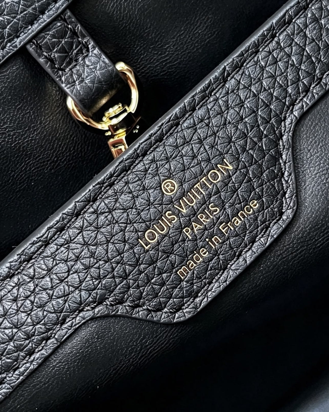 LV Capucines Medium 27cm
