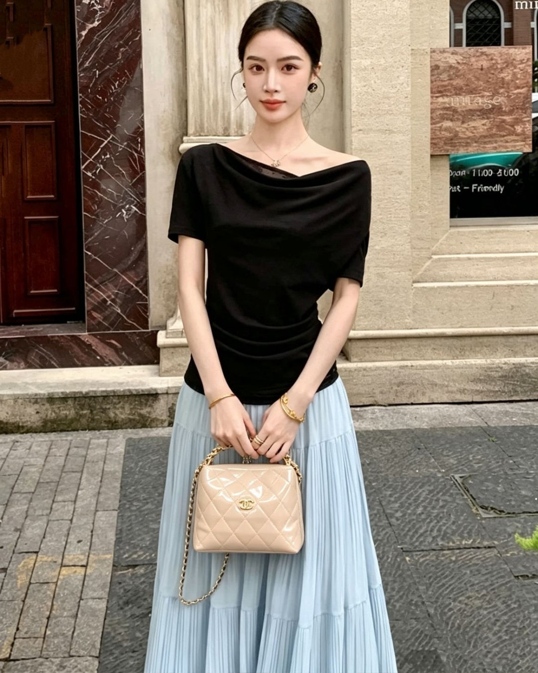 CHANEL Quilted Mini Hobo Bag 19cm