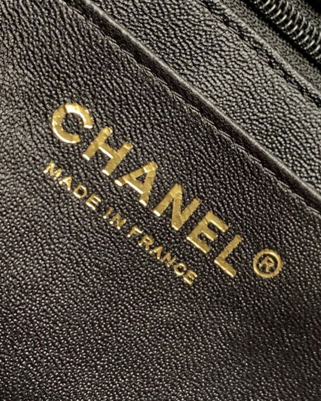 CHANEL Mini Flap 22 cm