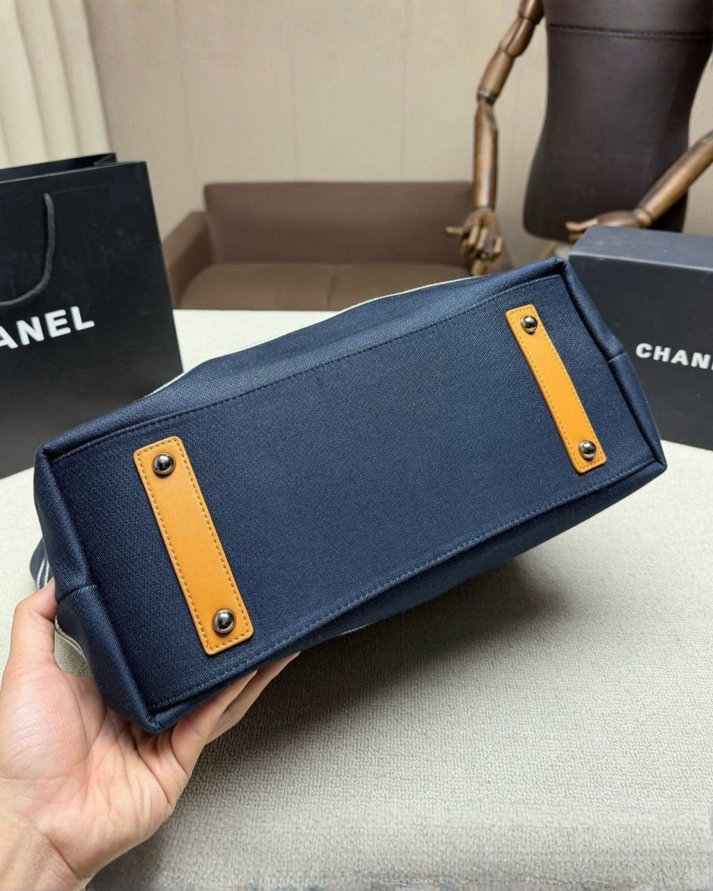 CHANEL Pearl Encrusted Tote 45 cm A+
