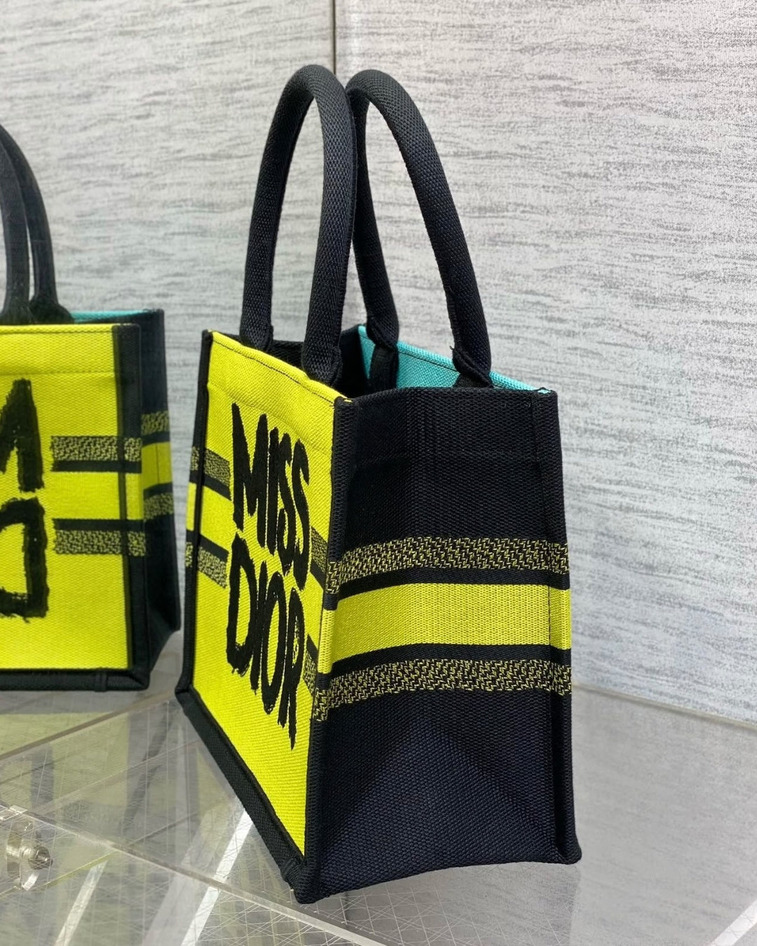 MISS DIOR Book Tote Small 26cm