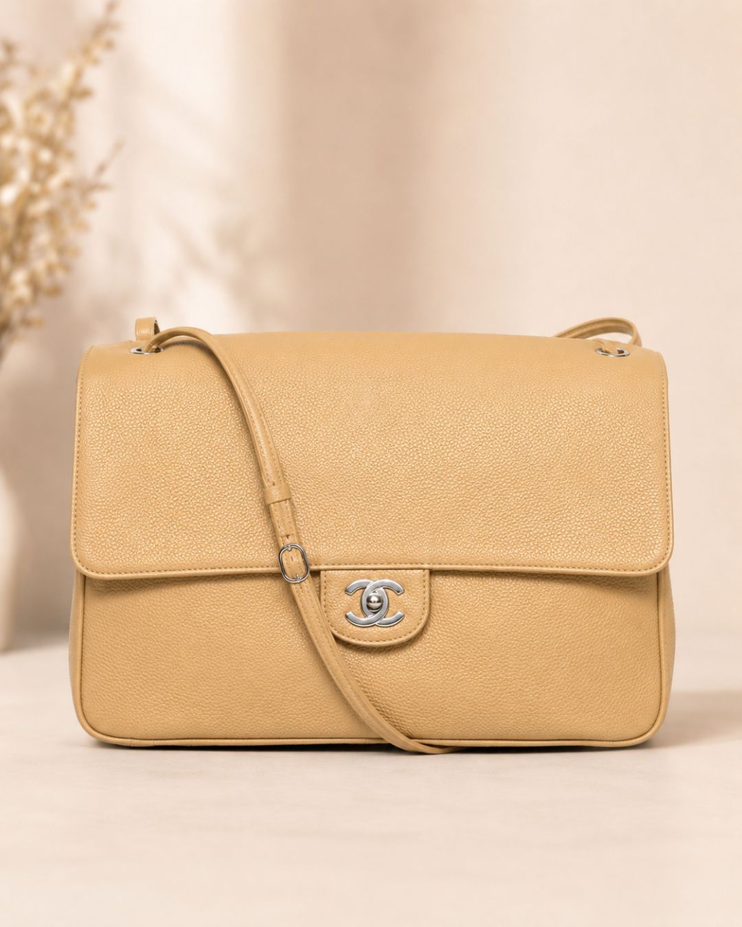 Chanel Maxi Flap Bag 32 cm A+