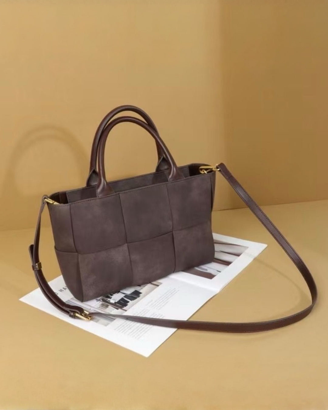 BOTTEGA Arco Tote 28cm