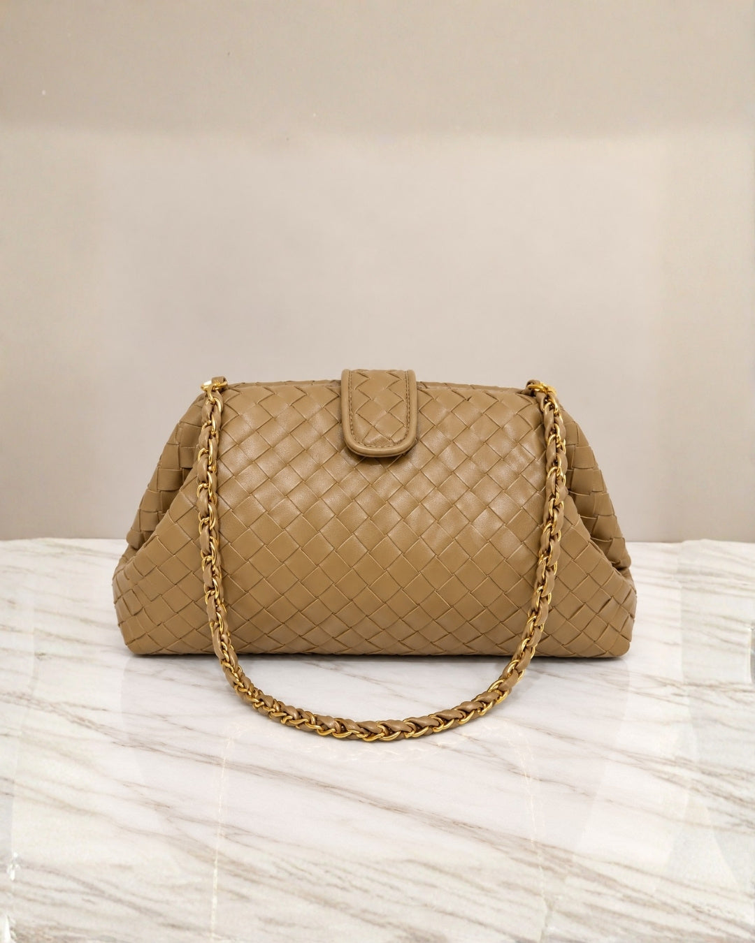 BOTTEGA Woven Clutch Bag 30 cm A+