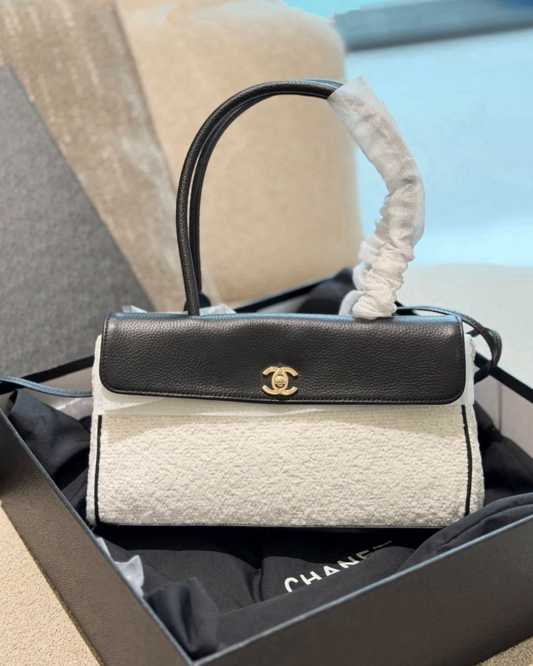 CHANEL Two-Tone Flap Bag 32 cm A+