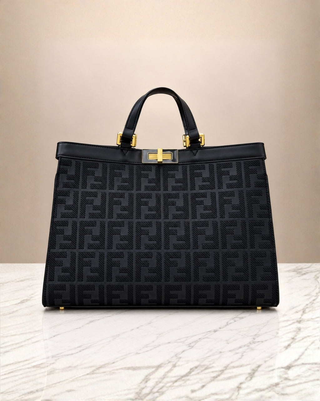 Fendi Peekaboo Tote 42Cm A+