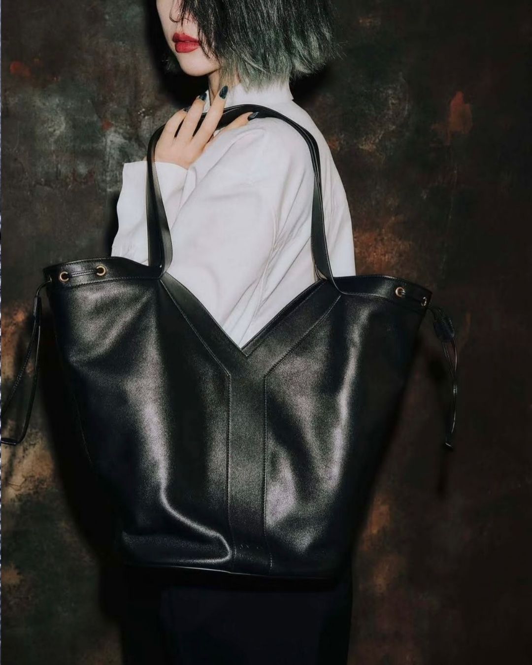 YSL Y Hobo Large Tote 52 cm