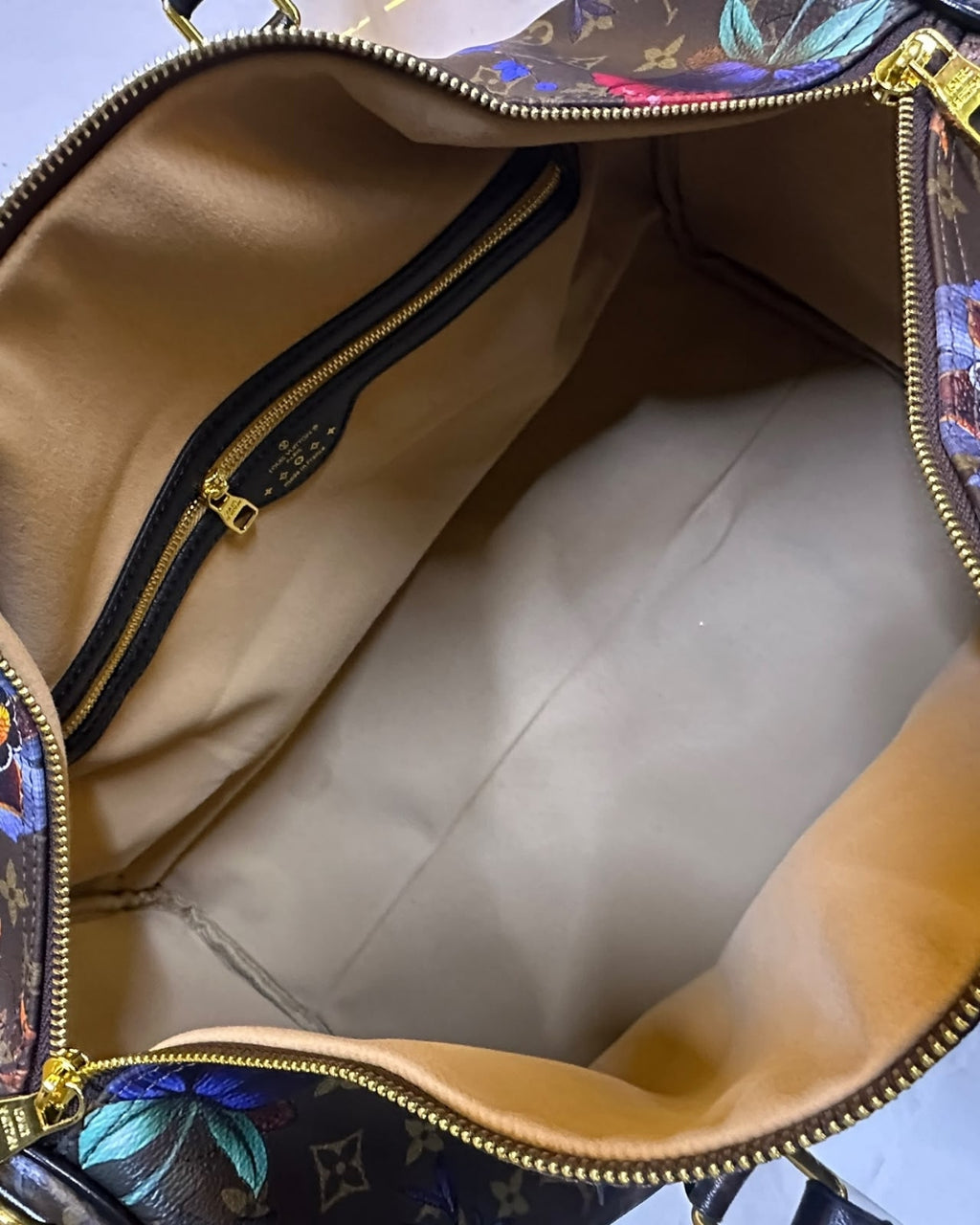 LV Travelling Bag 45 cm Master
