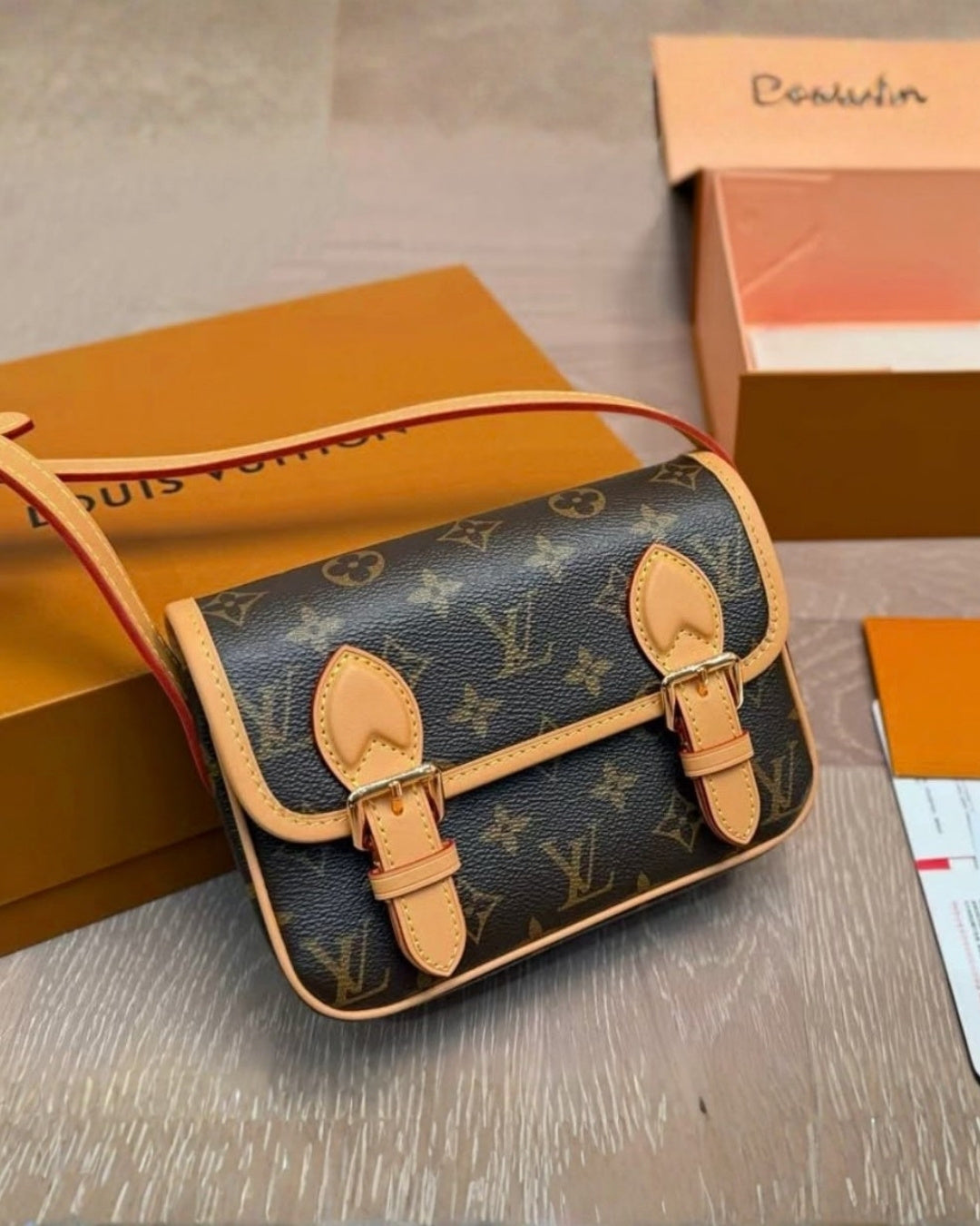 LV Crossbody Bag 22cm